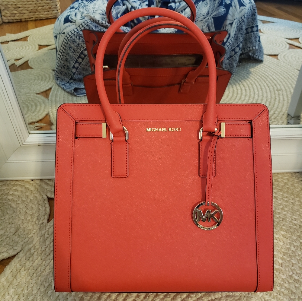 MICHAEL KORS HANDBAG